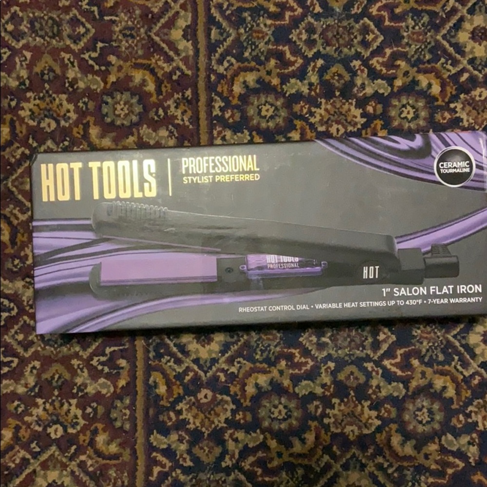 Hot tools hair straightener